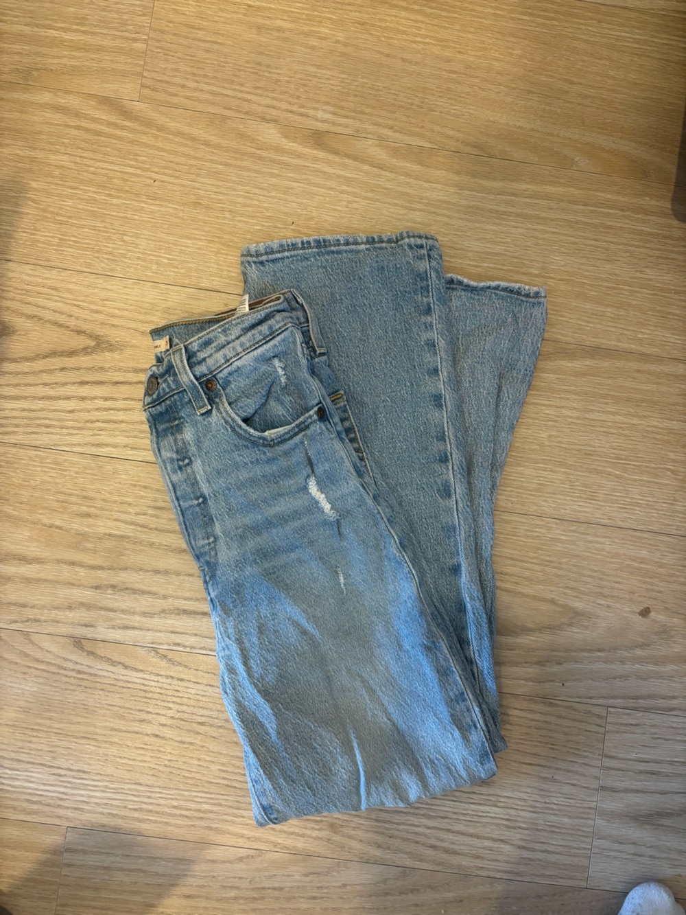 Levi’s Premium Ribcage Straight Ankle Blue Women's Distressed High-Rise Jeans